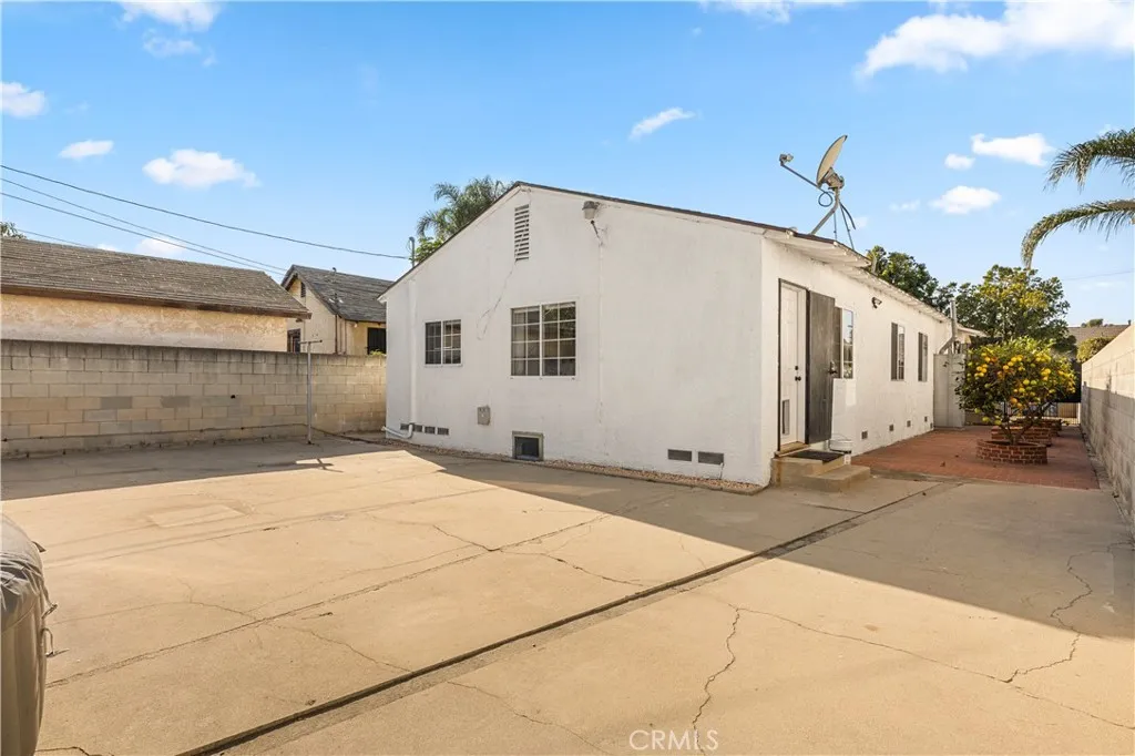 2186 Lime Avenue, Long Beach, California 90806 home-pic-43